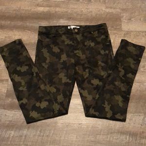 Skinny and Stretchy camouflage jeans